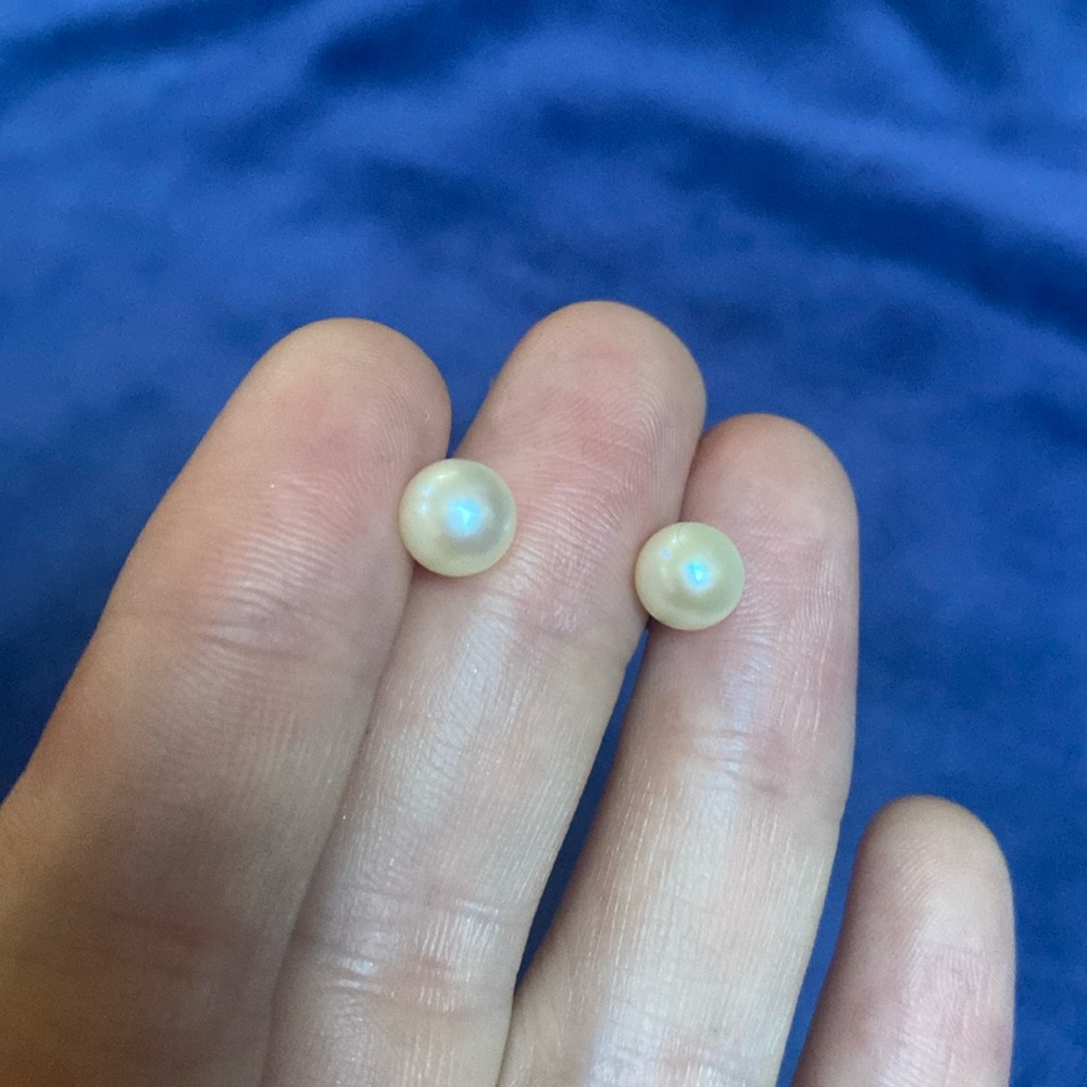 14k Solid Gold Pearl Stud Earrings - image 2